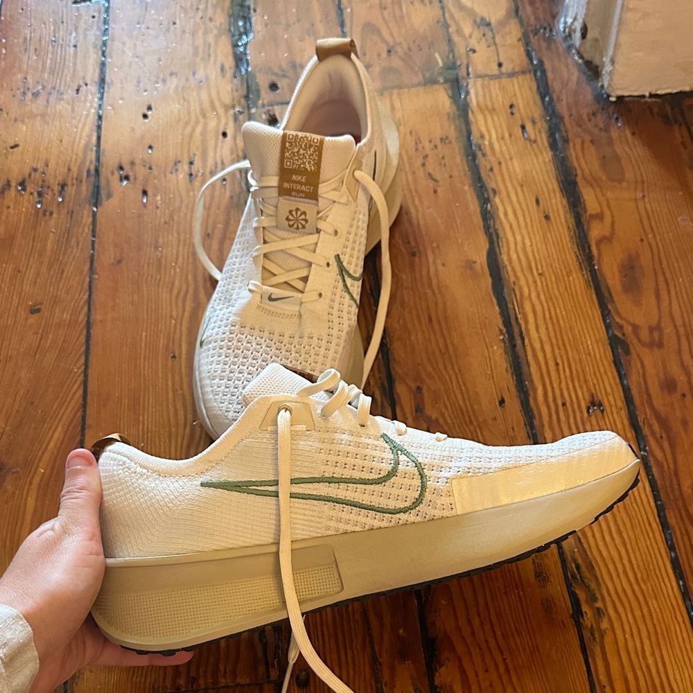 Nike Interact Run Phantom Rattan